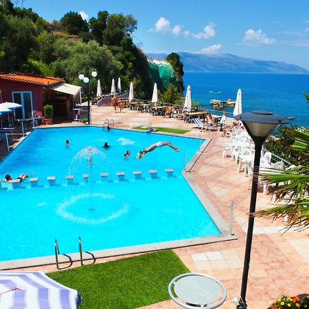 Hotel New York Vlorë Esterno foto