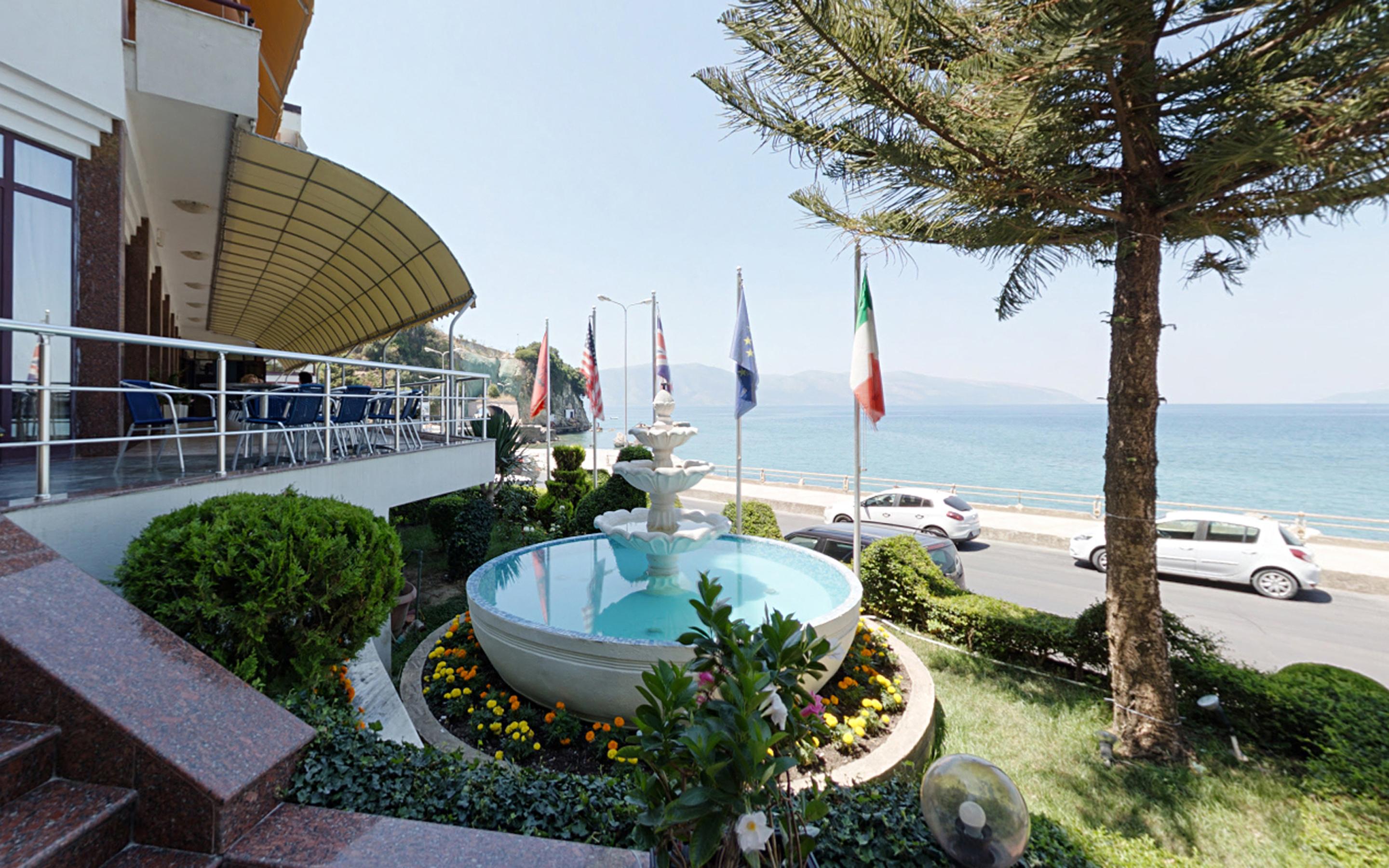 Hotel New York Vlorë Esterno foto