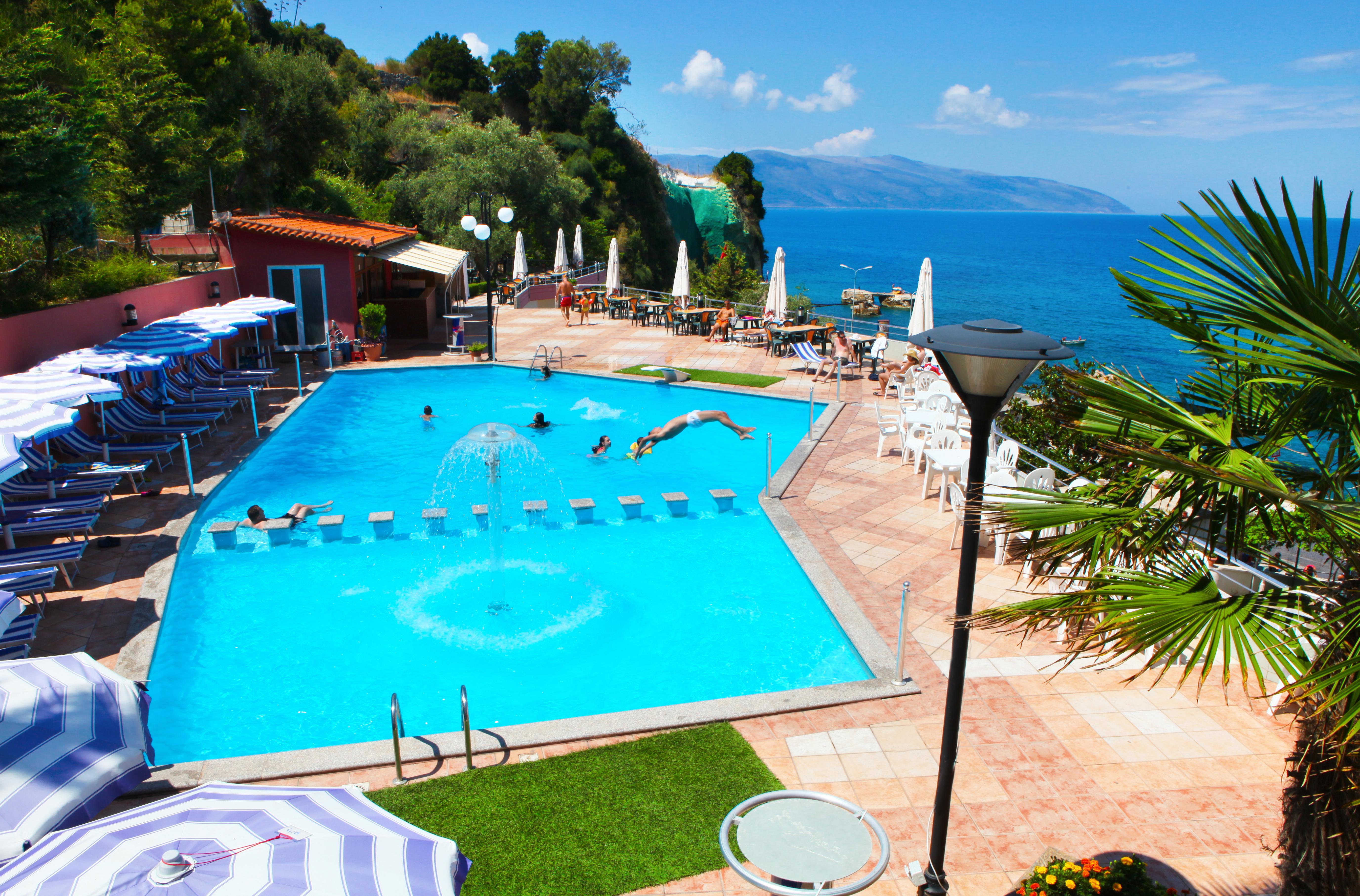 Hotel New York Vlorë Esterno foto