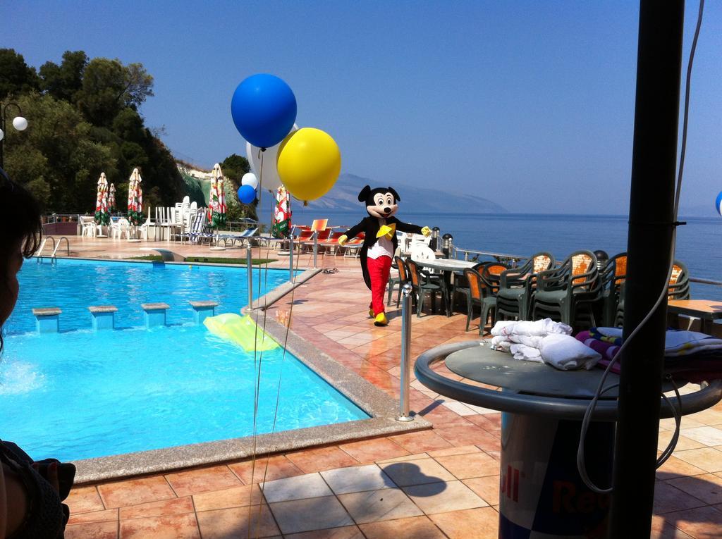 Hotel New York Vlorë Esterno foto