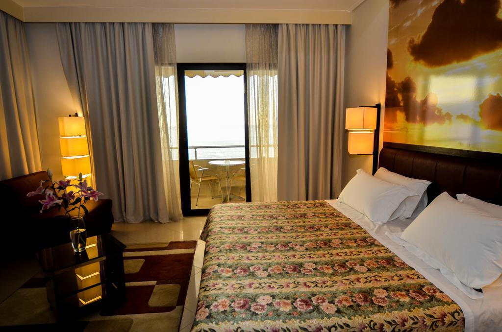 Hotel New York Vlorë Esterno foto